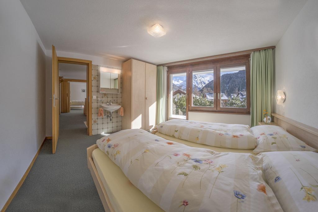 Apartments Bergrose Saas-Fee Room photo